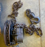 Cyclone 1-Ton Chain Hoist