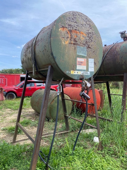 Diesel Fuel Tank & Pedestal w/ Meter & Pump