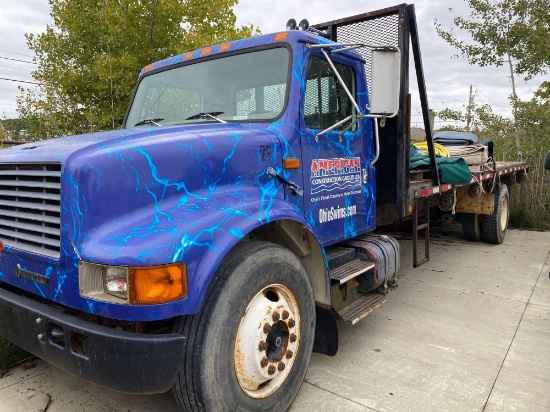 1998 International 4700 Flatbed Truck