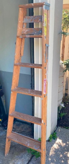 Newer Keller 6 Foot Wooden Ladder