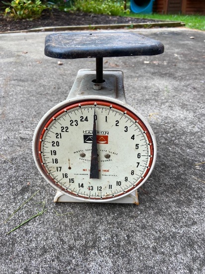 Vintage Hanson Utility Scale Northbrook, Illinois
