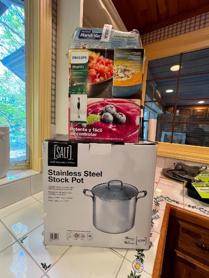 Stainless Stock Pot, Blender & Vacuum Sealer - New in Original Packaging