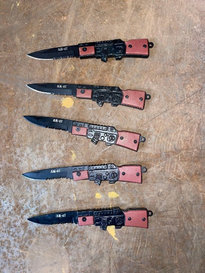 Lot of (5) un-boxed pocket knives