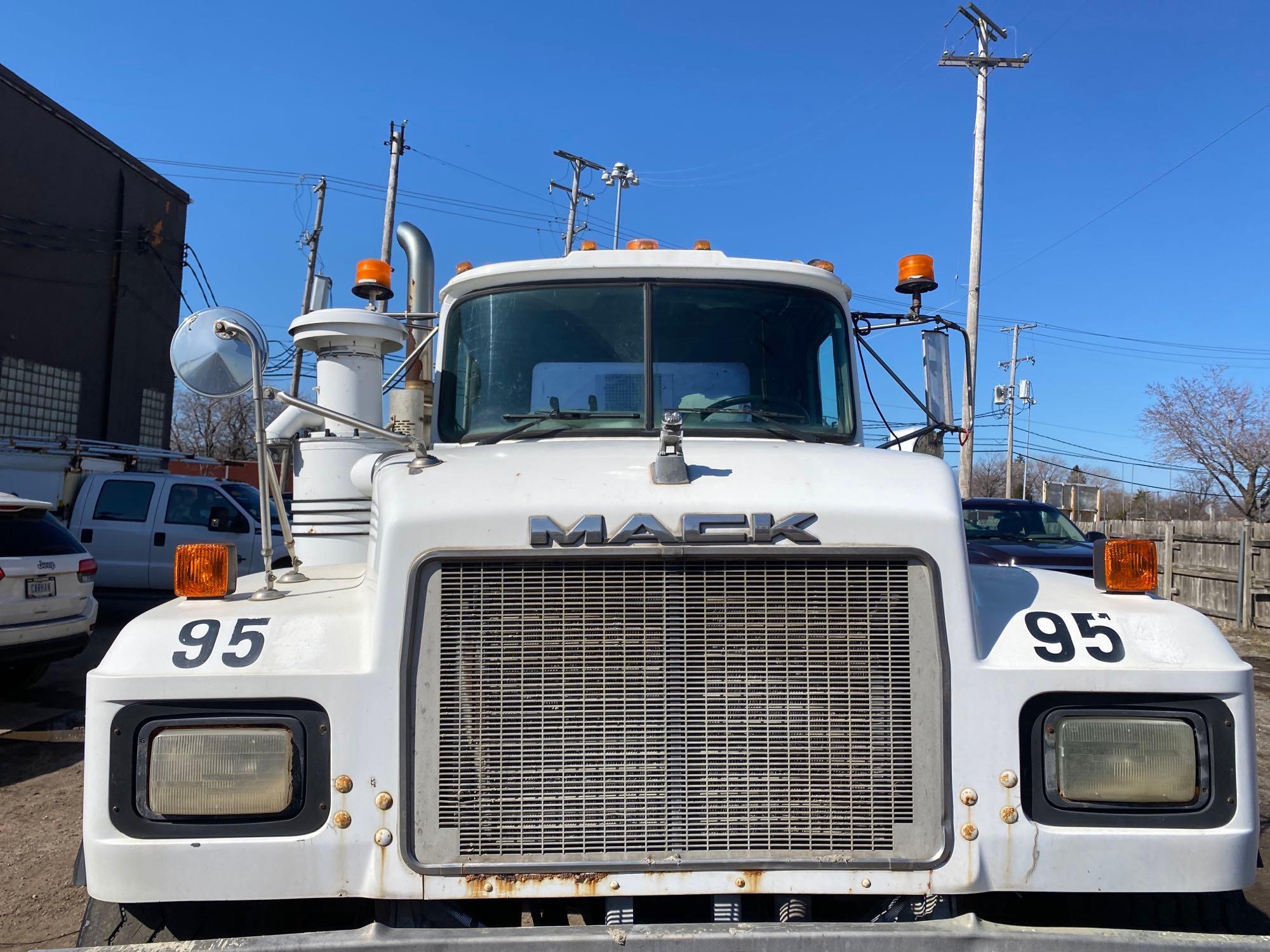 МMS 2000 Mack RD690S Concrete Mixer Truck | Proxibid