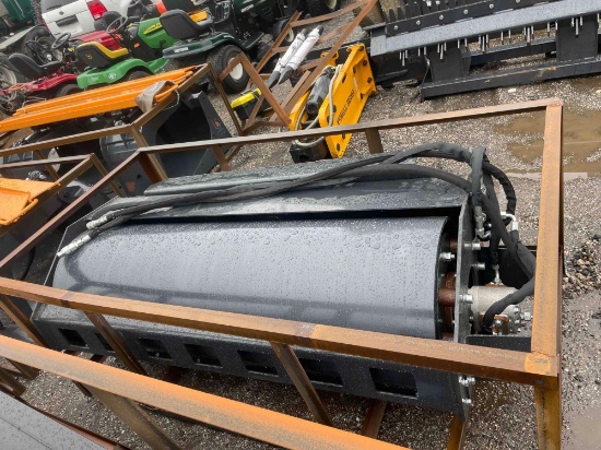 New Wolverine Co 60in Hydraulic Skidloader Vibratory Roller Attachment
