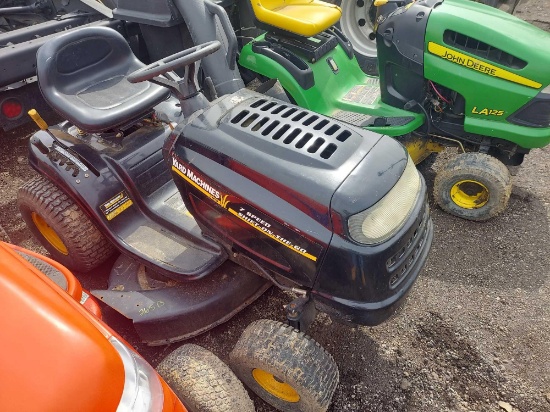 Yard Machines 42" Cut Lawn Tractor