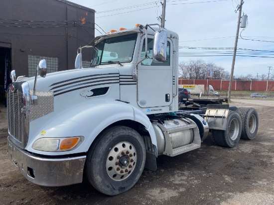 2012 Peterbilt 384 Tractor/Truck