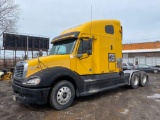 2005 Freightliner Columbia 120 Tractor/Truck