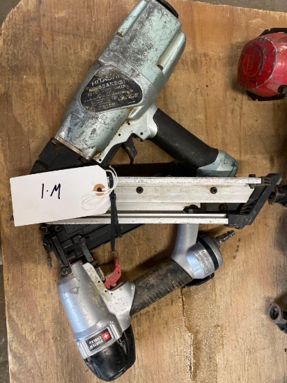 (1) Hitachi 2.5in Strip Nailer (1) Porter Cable Brad Nailer-See pics for sizes and models