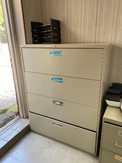 (1) 4 Drawer Horizontal File Cabinet