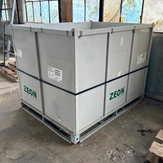 Zeon Gaylord Container