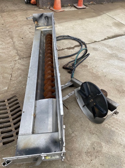 8ft Aluminum Hydraulic Salt Spreader