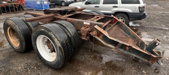Dual tandem commercial trailer dolly