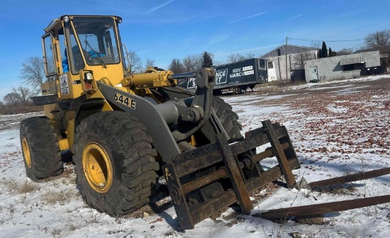 John Deere 644E Loader