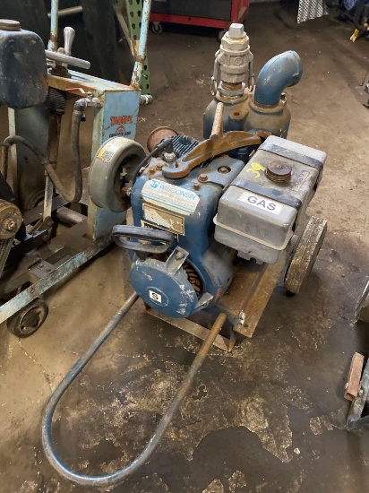 Gorman Rupp 1.5in Trash Pump w/ Discharge Hose