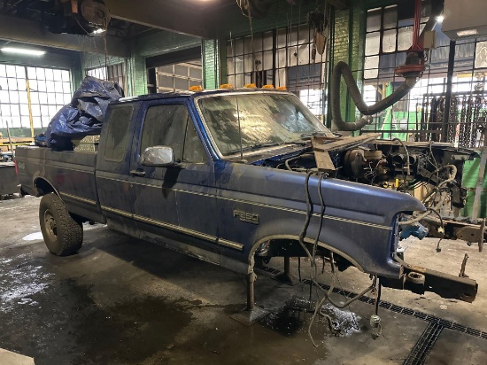 Ford F-250 Parts Truck