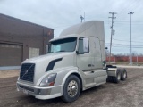 2011 Volvo VNL Sleeper Tractor Truck