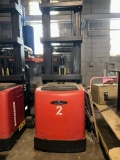 Raymond Order Picker Lift