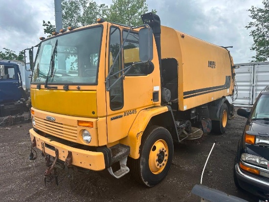 2001 Freightliner FC80 Sweeper Truck