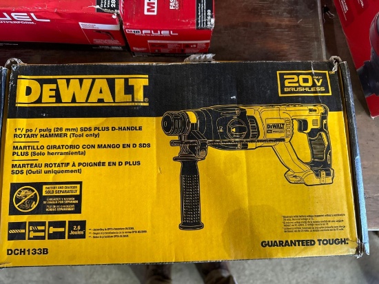 New Dewalt 20v Cordless 1in Rotary Hammer Model DCH-133B