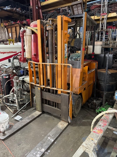 Caterpillar Double Mast Electric Forklift Model M60 (located offsite, read description)