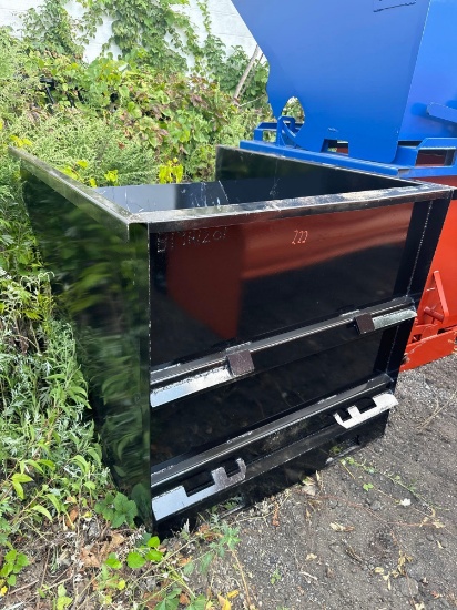 New KC Co 2CY Non-Dumping Refuse Hopper