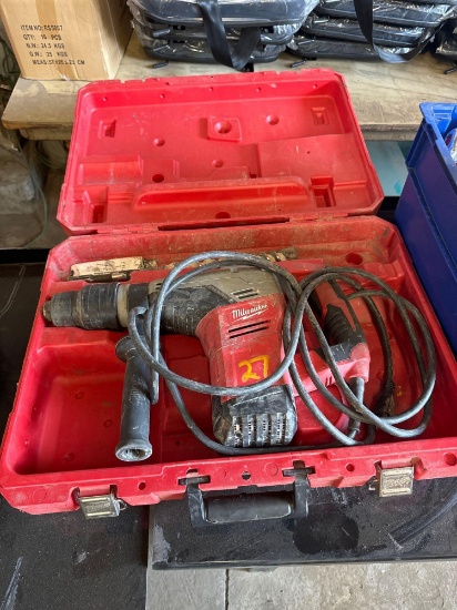 Milwaukee 1-9/16in Rotary Hammer Drill