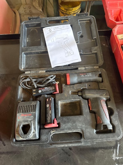 Snap-On Cordless Screwdriver & Flashlight Combo