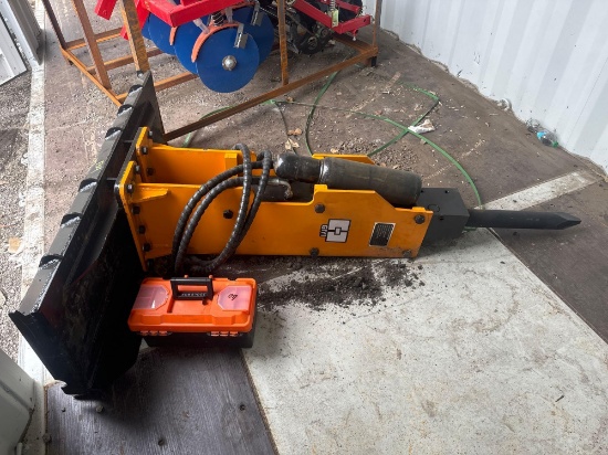 New Giyi Co Hydraulic Skidloader Breaker Attachment Model 680