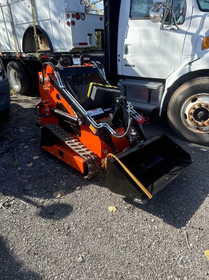 New SDLOOL Co Stand-On Mini Skidloader Model SL36C