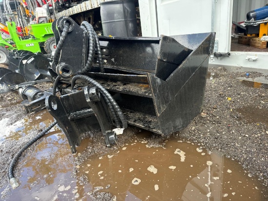 New GIYI Co 5 Ton/36in Mini Excavator Swivel Bucket