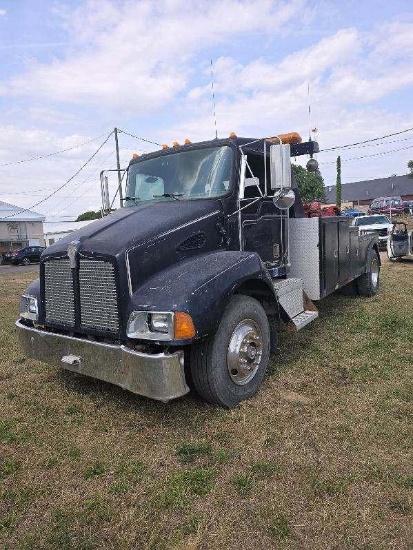 1998 Kenworth T300 16-ton Wrecker ( (off-site item, read description)