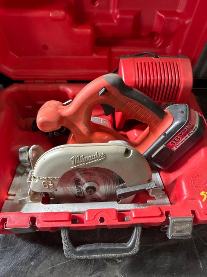 Milwaukee Cordless 18v 6.5in Circular Saw