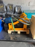 New Mini Excavator Hydraulic Breaker Attachment