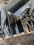 New GIYI Co 24in amino Excavator Swivel Bucket