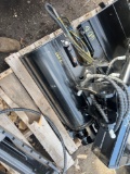 New GIYI Co 24in amino Excavator Swivel Bucket