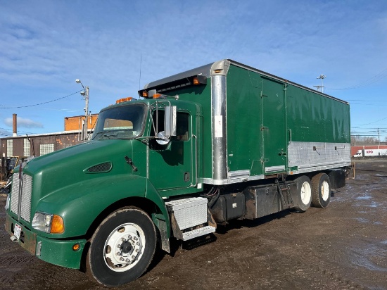 2005 Kenworth T300 Box Truck w/ Commercial Air Compressor