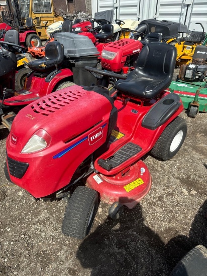 Toro LX427 Riding Lawnmower