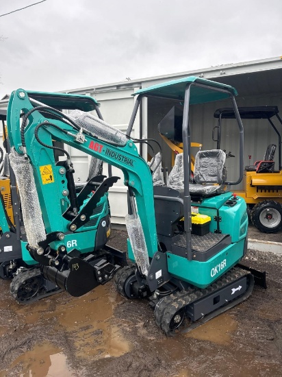 New AGT Mini Excavator Model QK16R