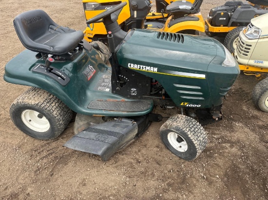 Craftsman LT1000 Riding Lawnmower