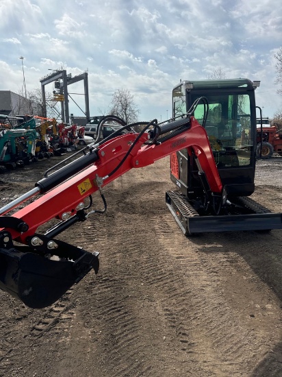 New AGT Co Mini Excavator Model QNT50R