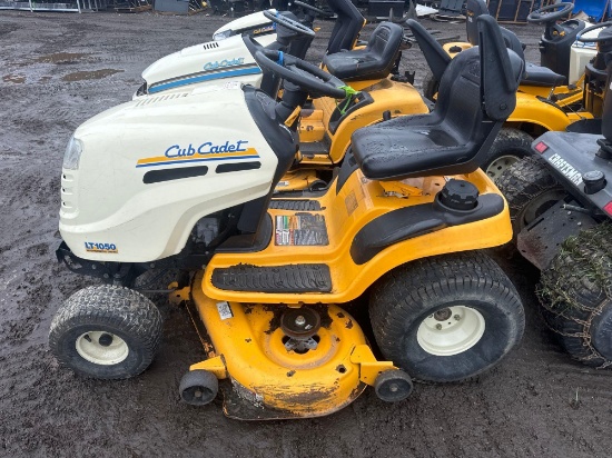 Cub Cadet LT1050 Riding Lawnmower