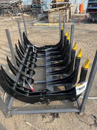 New GIYI Co 72in Hydraulic Skidloader Grapple Attachment Model GY-CWG72