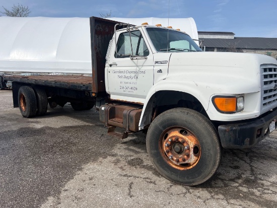 1998 Ford F800 Stake Truck (off-site item, read description)