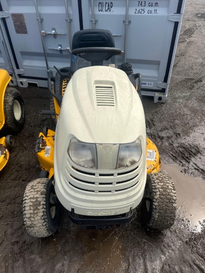 Cub Cadet LT1042 Riding Lawnmower