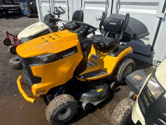 Cub Cadet XT2 Riding Lawnmower