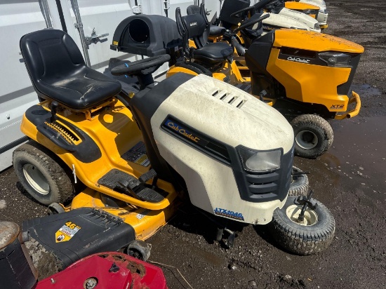 Cub Cadet LTX1046 Riding Lawnmower
