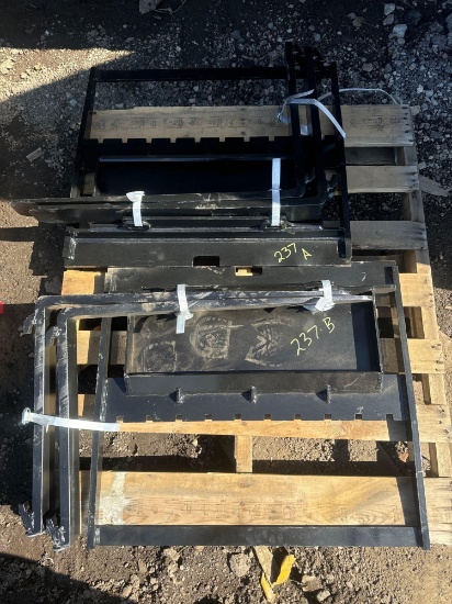 New GIYI Co Mini Stand-On Skidloader 29in Fork Set (1 frame/2 forks)