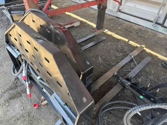 New GIYI Co Hydraulic Skidloader 60in Adjustable Forks Model GYD-CYHC