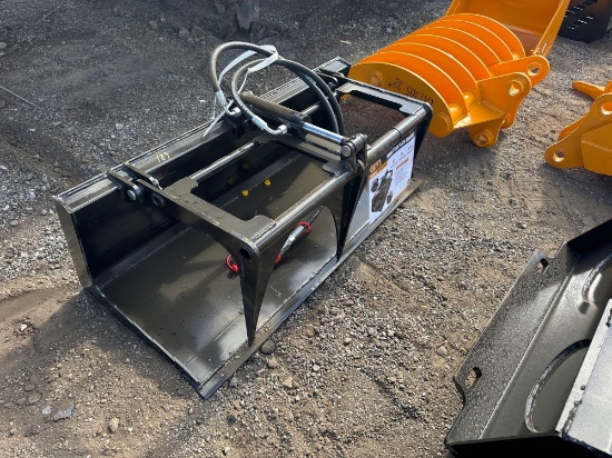 New GiYi Co 44in Mini Stand-On Skidloader Solid Bottom Grapple Bucket Model GY-PG44C